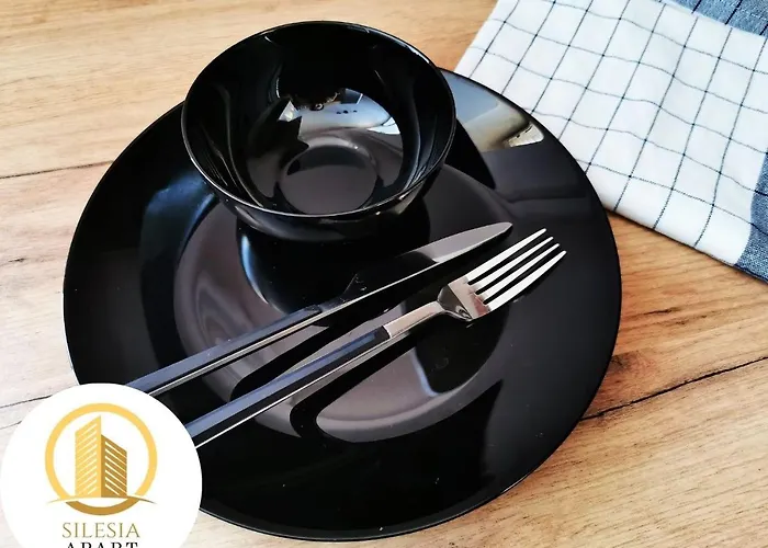 Granatowy Daire Tychy