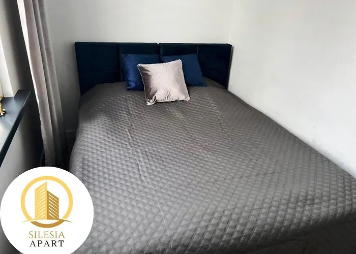 Granatowy דירה *